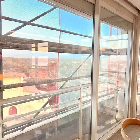 Vue De L'ocean A La Foret, La A Vos Pieds