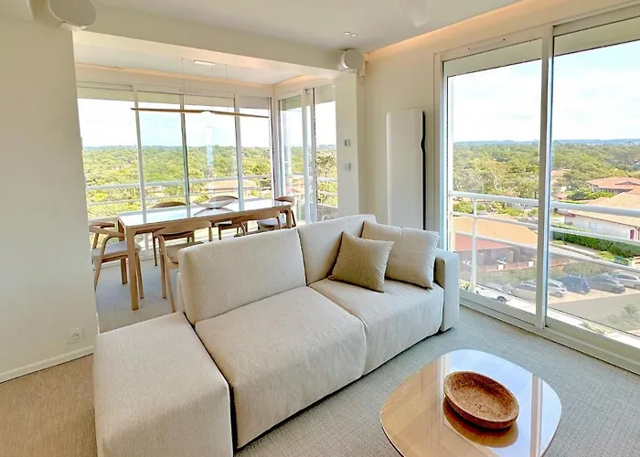 Vue De L'ocean A La Foret, La A Vos Pieds